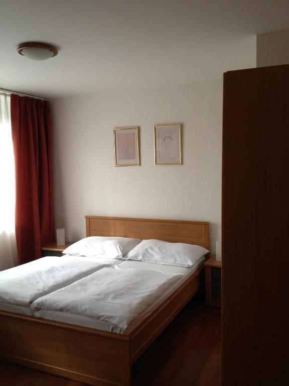 Pension Filip Praga Exterior foto